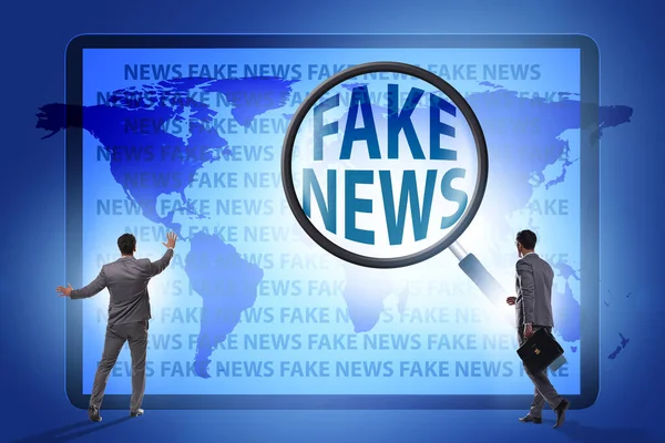 Fake news concept in informatie manipulatie concept — Stockfoto