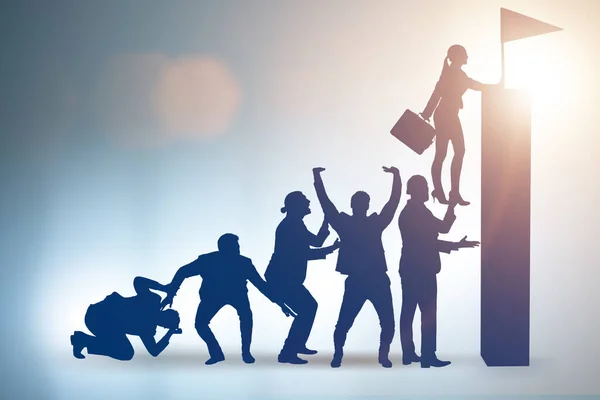 Carrière progressie concept met zakenman trappen beklimmen — Stockfoto