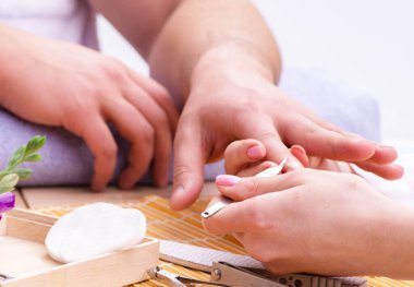 Erkekler için el manikürü konsepti