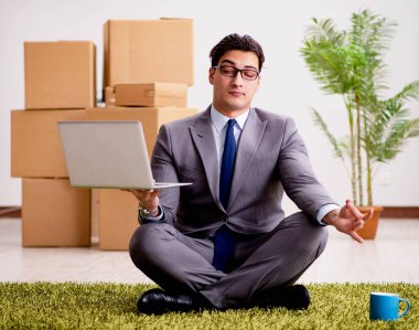 Office katta meditasyon işadamı