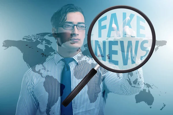 Koncepcja fałszywych wiadomości w koncepcji manipulacji informacjami — Zdjęcie stockowe