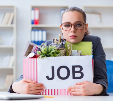 İş kadını işinden istifa ediyor