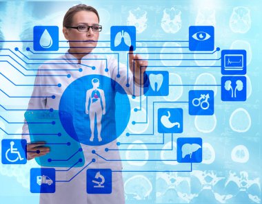 Teletıp fütüristik konseptinde kadın doktor.