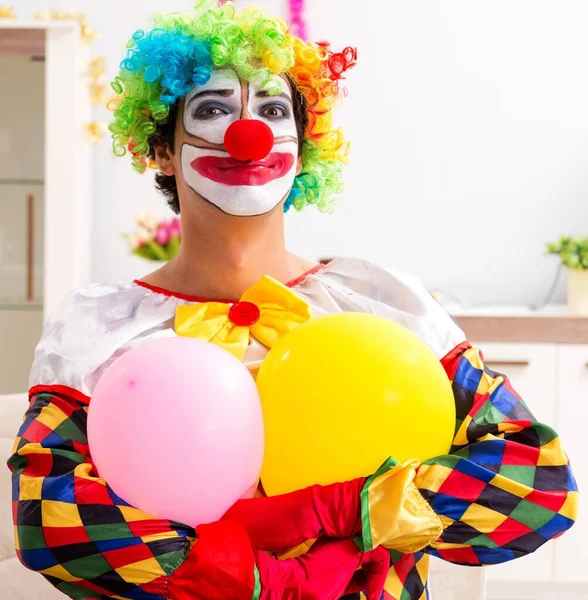 Noel kutlamaları kavram komik palyaço