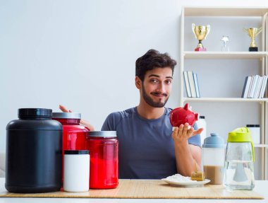 Sporcu daha iyi kaslar için yeni protein takviyeleri tadıyor