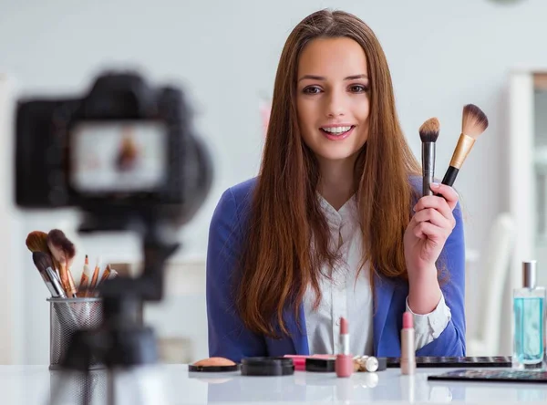 Beauty fashion blogger registrazione video — Foto Stock