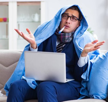 Hasta işadamı grip nedeniyle evden çalışıyor.