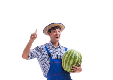 Beyaz izole karpuz ile genç çiftçi
