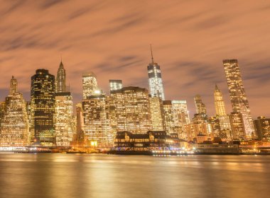 Brooklyn 'den Manhattan manzarası