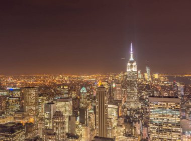 Günbatımında New York Manhattan 'ın gece manzarası