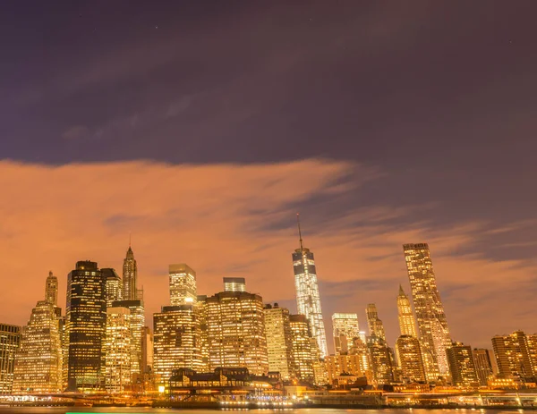 Utsikt över nedre Manhattan från Brooklyn — Stockfoto