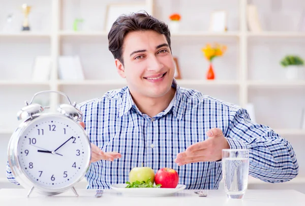 Concept of slow service in the restaurant — Stock Photo, Image