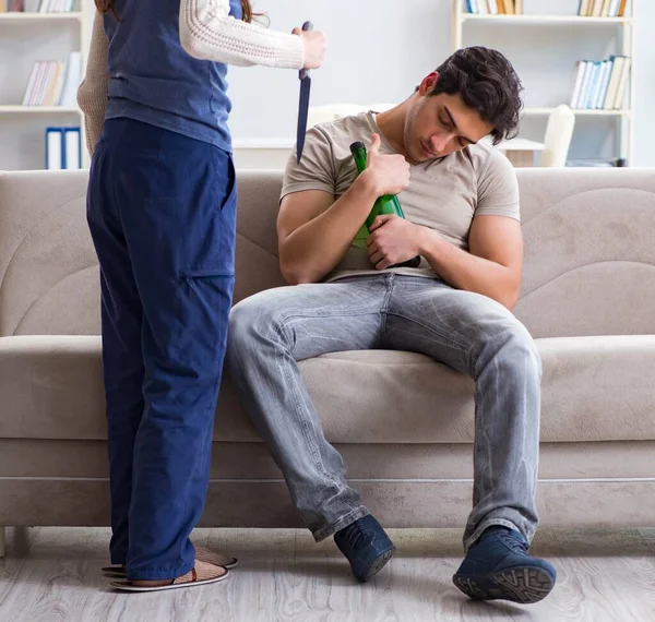 Desperate wife attempting to kill husband — Stock Photo, Image