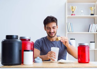 Sporcu daha iyi kaslar için yeni protein takviyeleri tadıyor