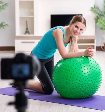 vlog için spor blogcusu kayıt videosu