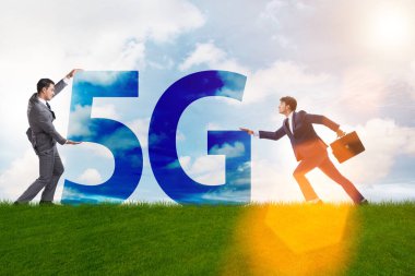 Siluetler ile 5G iletişim ağı kavramı