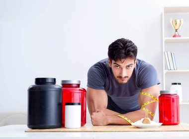 Sporcu daha iyi kaslar için yeni protein takviyeleri tadıyor