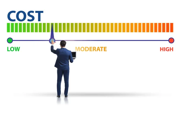 Έννοια διαχείρισης κόστους με επιχειρηματία — Φωτογραφία Αρχείου