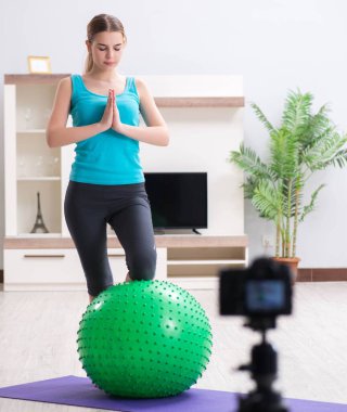 vlog için spor blogcusu kayıt videosu