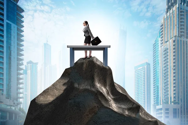 Businesswoman self isolating on the top — Stock fotografie