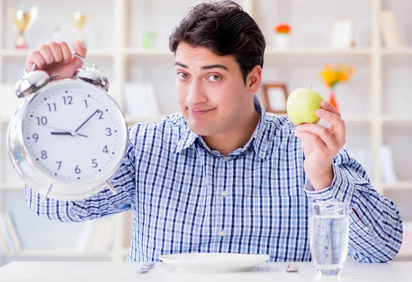 Concept of slow service in the restaurant — Stock Photo, Image