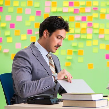 Çelişkili öncelikleri olan bir iş adamı