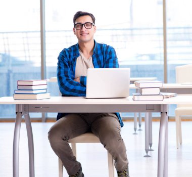 Telelkazan mesafesi öğrenme konsepti öğrenme öğrencisiName