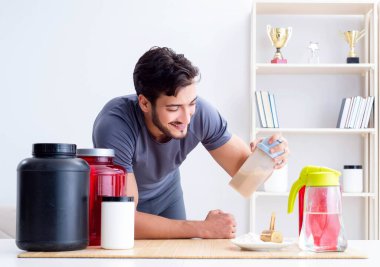 Sporcu daha iyi kaslar için yeni protein takviyeleri tadıyor