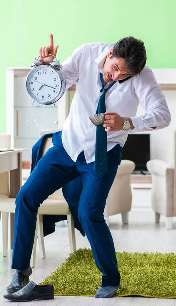 Man dressing up and late for work — Stock Photo, Image