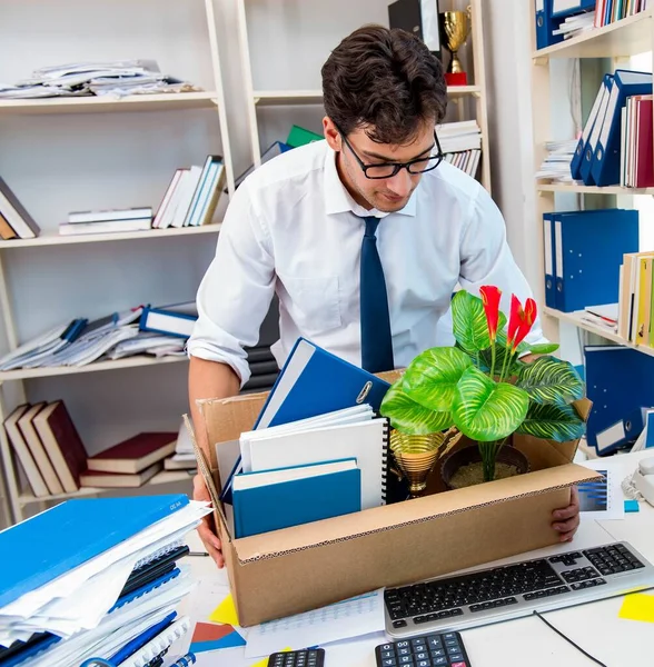 Empleado despedido del trabajo despedido —  Fotos de Stock