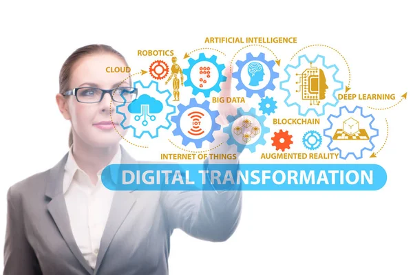 Empresário no conceito de transformação digital — Fotografia de Stock
