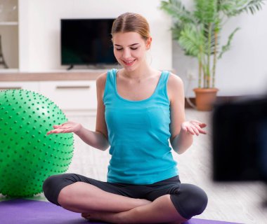 vlog için spor blogcusu kayıt videosu