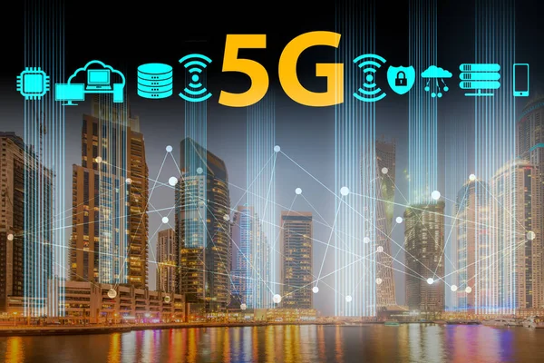 Concept of 5g networks in large cities — Stock Photo, Image