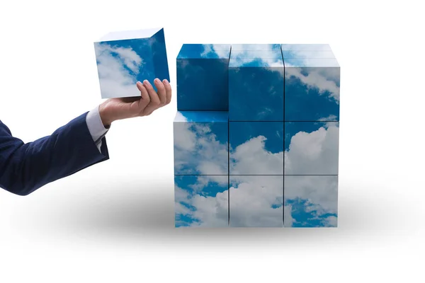 Бізнесмен будує хмарний куб з формами — стокове фото