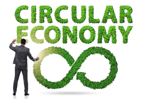 Concept d'économie circulaire avec homme d'affaires — Photo
