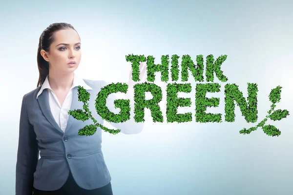 Grünes ökologisches Konzept mit Unternehmerin denken — Stockfoto