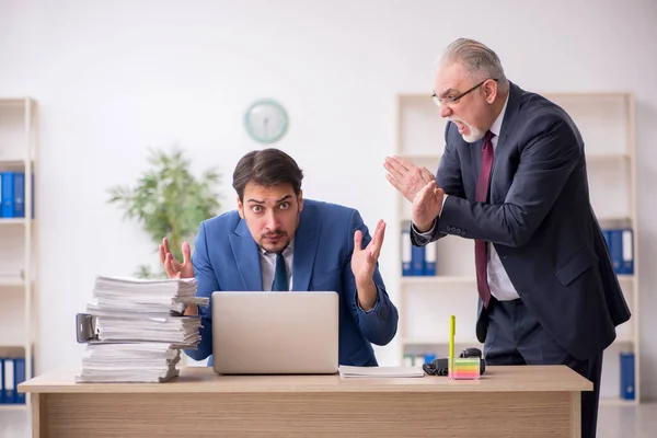Two male employees in unemployment concept — Stock Photo, Image