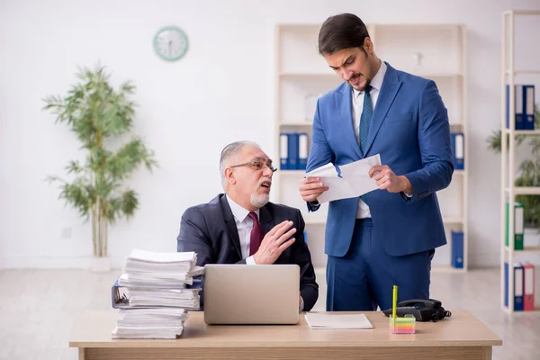 Two male employees in dismissal concept — Stock Photo, Image