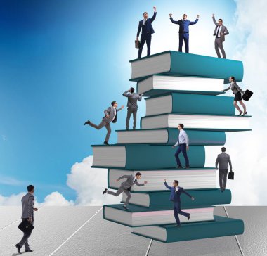 Kitaplar ve insanlarla eğitim kavramı