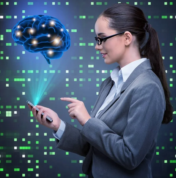 Zakenvrouw in het concept van kunstmatige intelligentie — Stockfoto