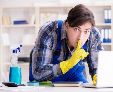 Kişisel verileri çalan daha temiz kapaklı bir bilgisayar korsanı