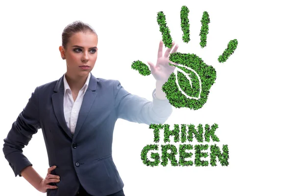 Pomyśl ekologiczna koncepcja z businesswoman — Zdjęcie stockowe