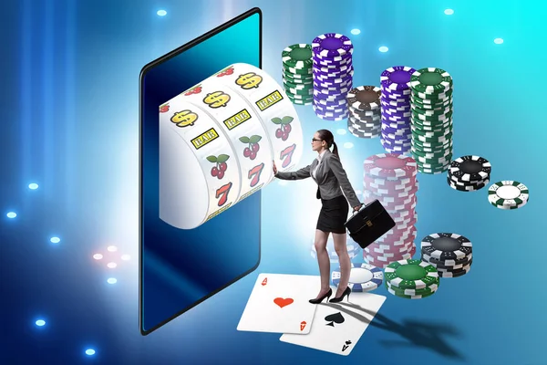 Mujer de negocios en concepto de casino en línea — Foto de Stock