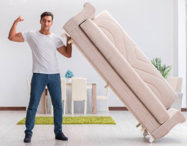 Adam hareketli mobilya ev