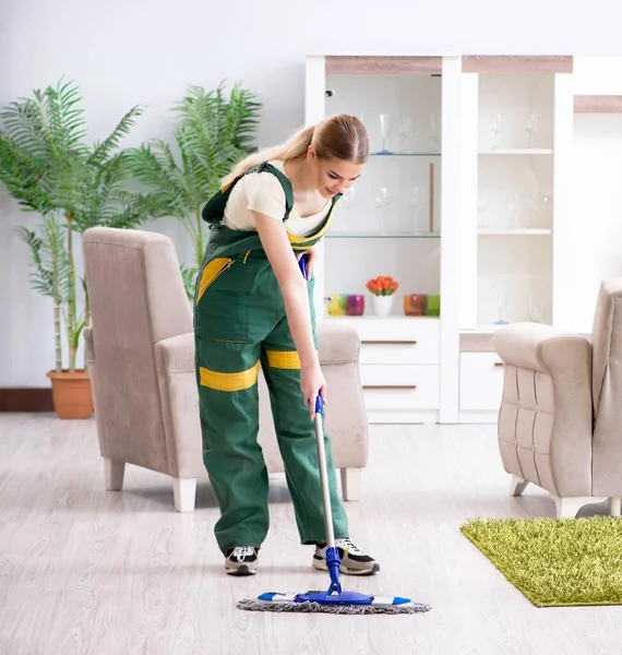 Woman female cleaner cleaning floor — Stock Photo, Image