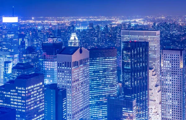 Vista nocturna de Nueva York Manhattan al atardecer — Foto de Stock