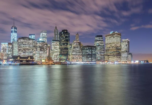 Vista del bajo Manhattan desde Brooklyn — Foto de Stock