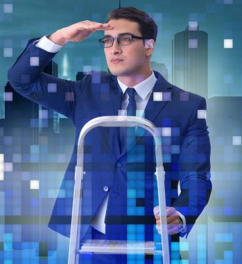 İş adamı iş dünyasında merdiveni tırmanır