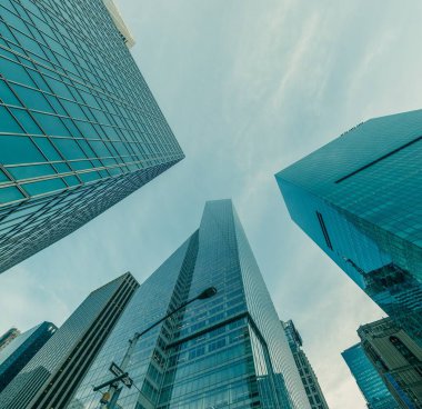 New York gökdelenleri sokak seviyesinden yükseldi