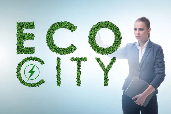 Οικολογική έννοια Ecocity με επιχειρηματίας — Φωτογραφία Αρχείου